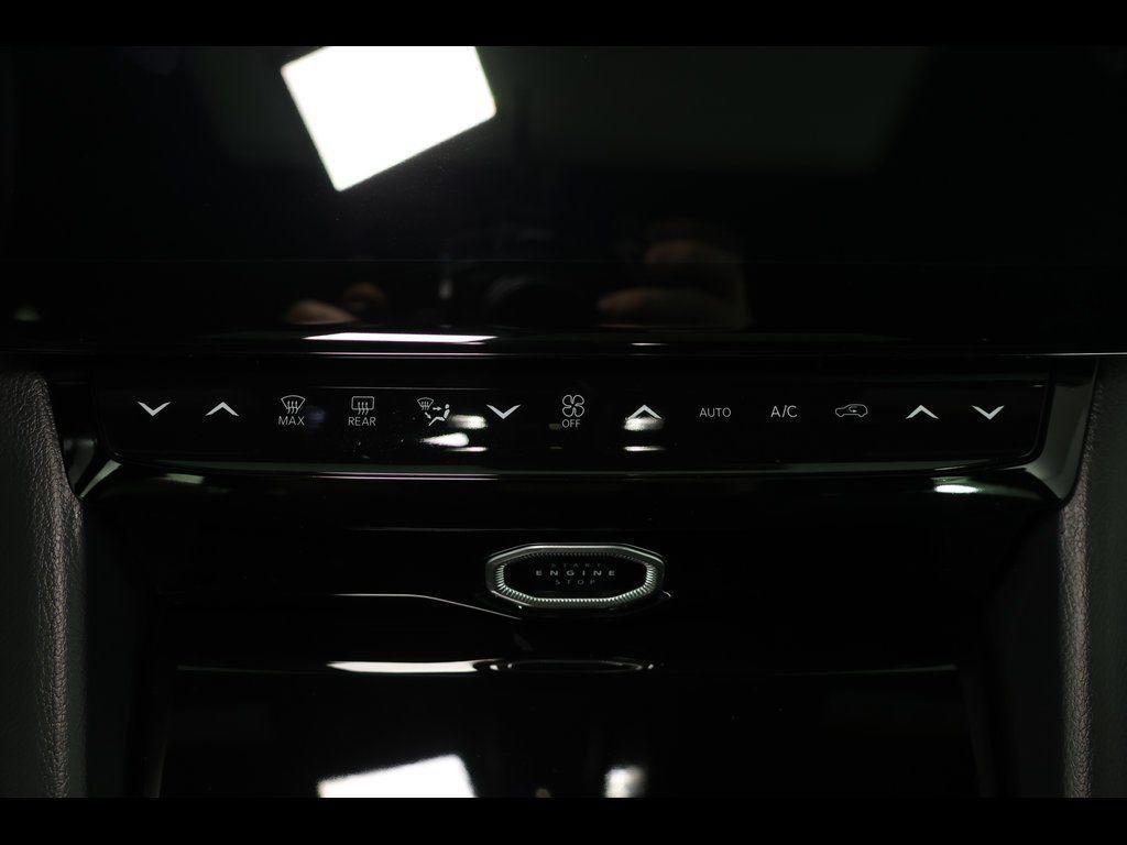 new 2026 Jeep Grand Cherokee car, priced at $43,525