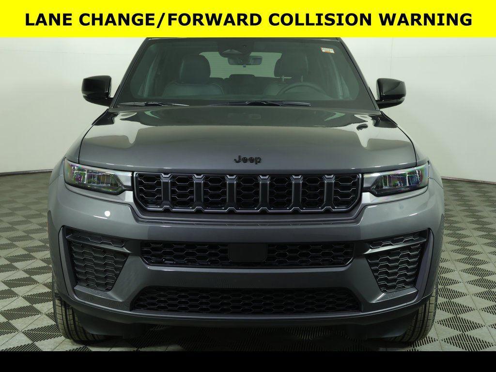 new 2026 Jeep Grand Cherokee car, priced at $43,525