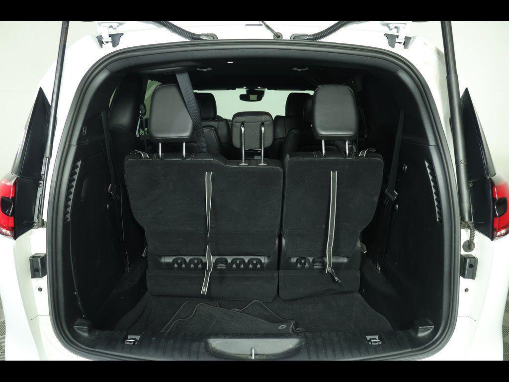 used 2025 Chrysler Pacifica car