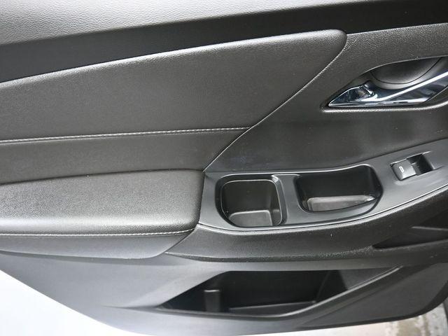 used 2023 Chevrolet Traverse car, priced at $29,684