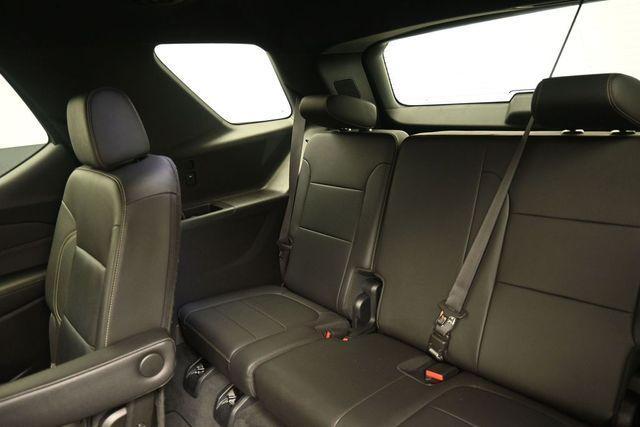 used 2023 Chevrolet Traverse car, priced at $36,210