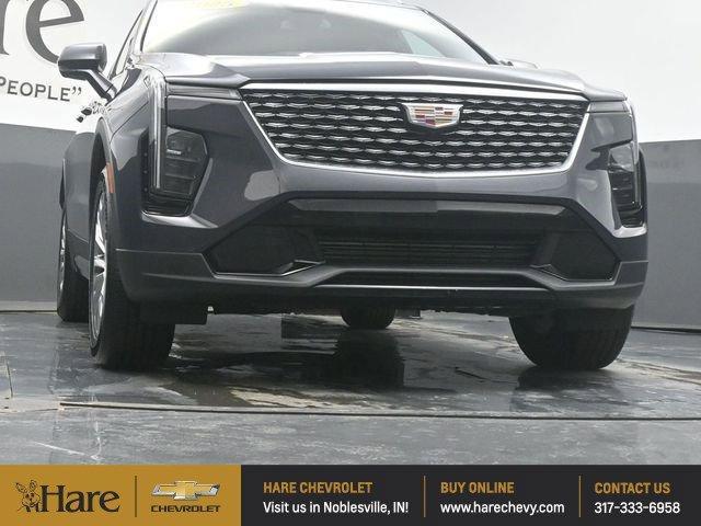 used 2025 Cadillac XT4 car, priced at $32,321