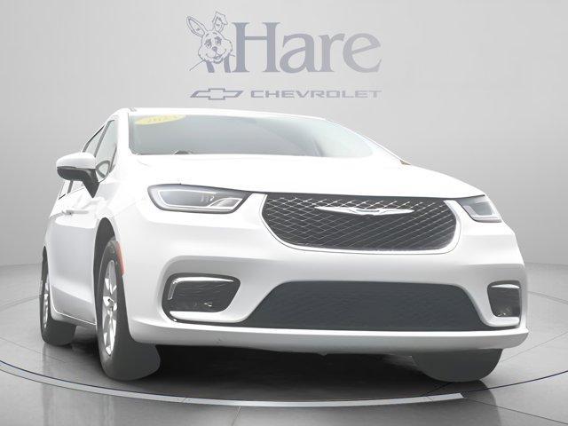 used 2023 Chrysler Pacifica car, priced at $27,465