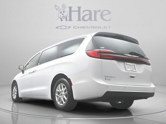used 2023 Chrysler Pacifica car, priced at $27,465