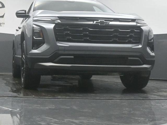 new 2026 Chevrolet Equinox car, priced at $33,110