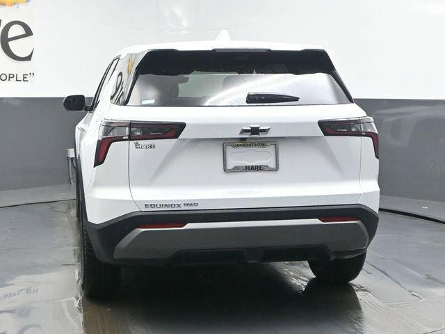 new 2026 Chevrolet Equinox car, priced at $31,605