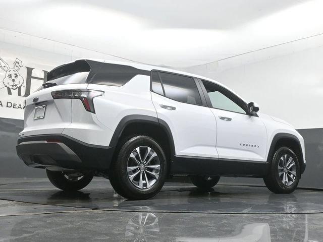 new 2026 Chevrolet Equinox car, priced at $31,605