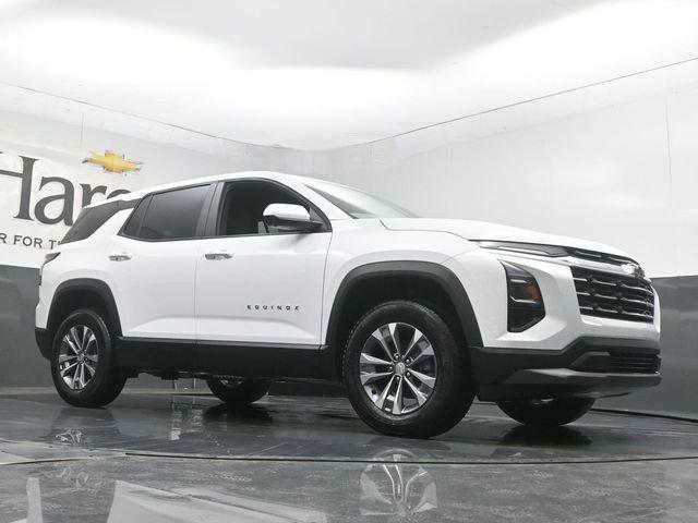 new 2026 Chevrolet Equinox car, priced at $31,605