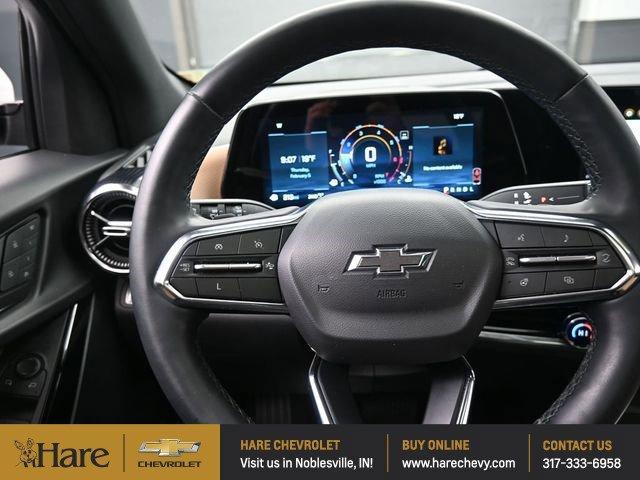 used 2025 Chevrolet Equinox car, priced at $30,321