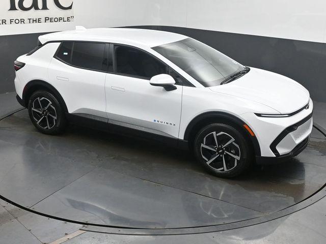new 2026 Chevrolet Equinox EV car, priced at $31,783