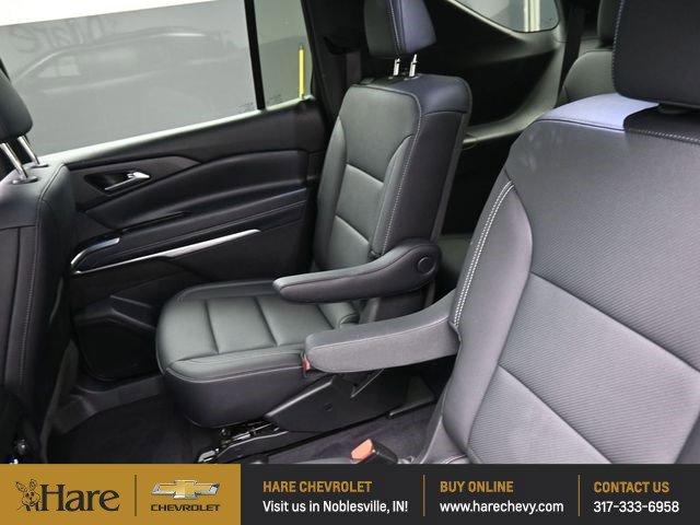 used 2025 Chevrolet Traverse car, priced at $35,864