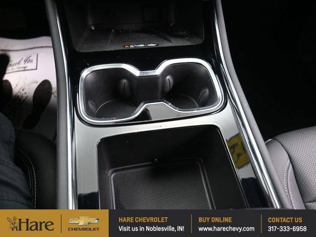 used 2025 Chevrolet Traverse car, priced at $35,864