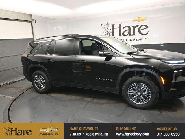 used 2025 Chevrolet Traverse car, priced at $35,864
