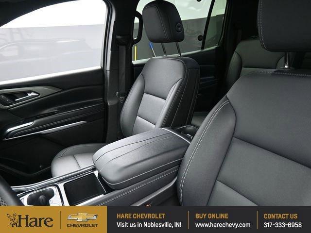 used 2025 Chevrolet Traverse car, priced at $35,864