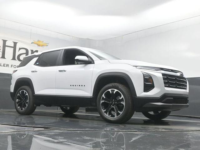 new 2026 Chevrolet Equinox car, priced at $31,275