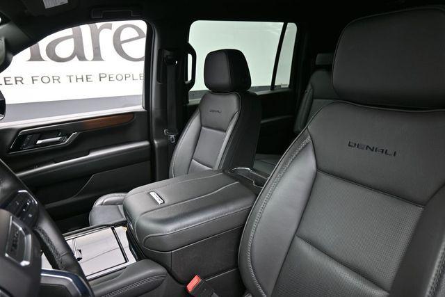 used 2025 GMC Yukon XL car, priced at $75,459