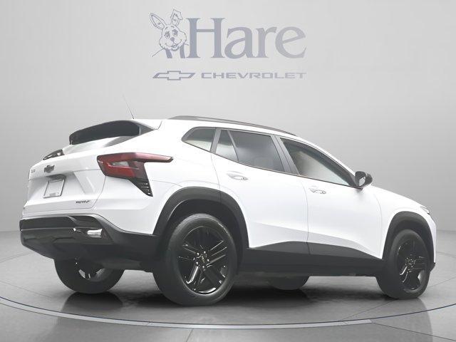 used 2024 Chevrolet Trax car, priced at $20,971