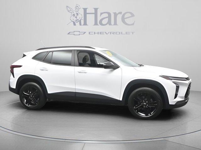 used 2024 Chevrolet Trax car, priced at $20,971
