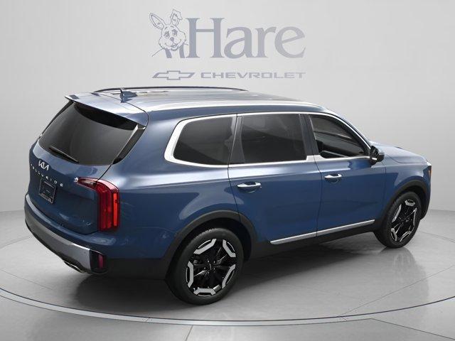 used 2025 Kia Telluride car, priced at $34,594