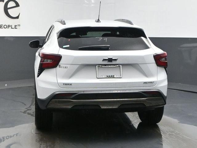 new 2025 Chevrolet Trax car, priced at $25,768