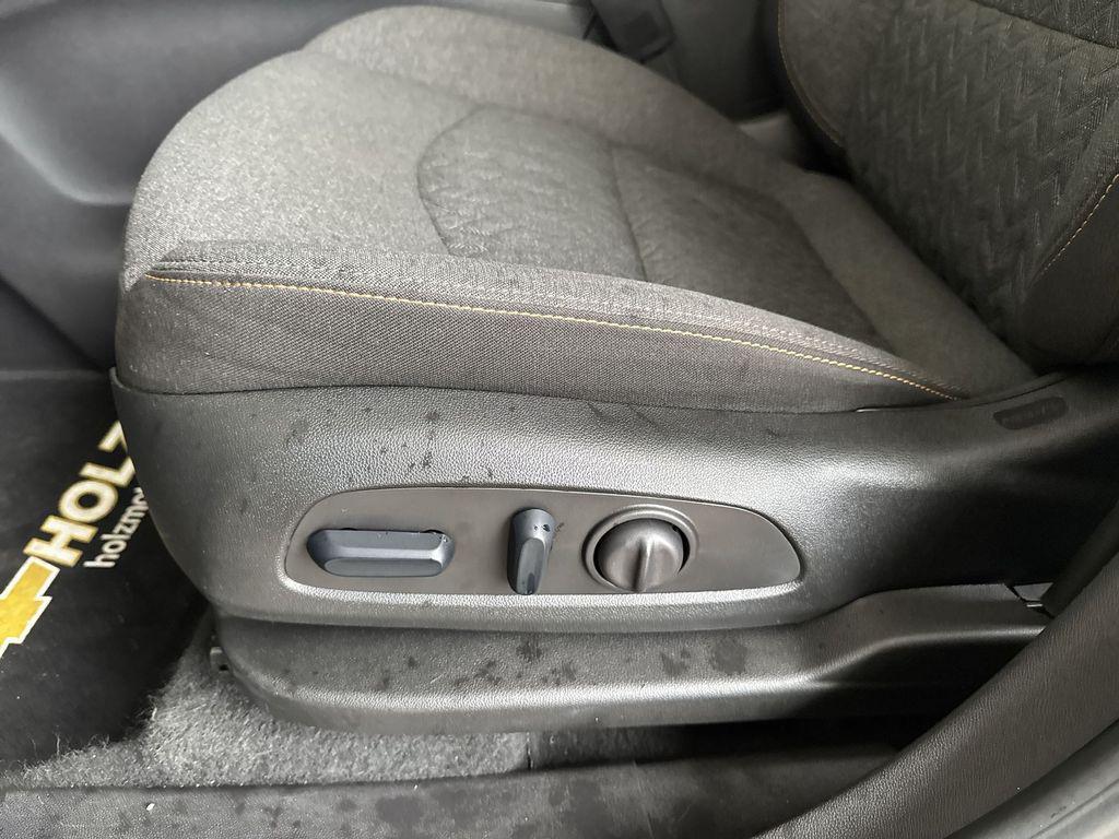 used 2024 Chevrolet Equinox car, priced at $22,964