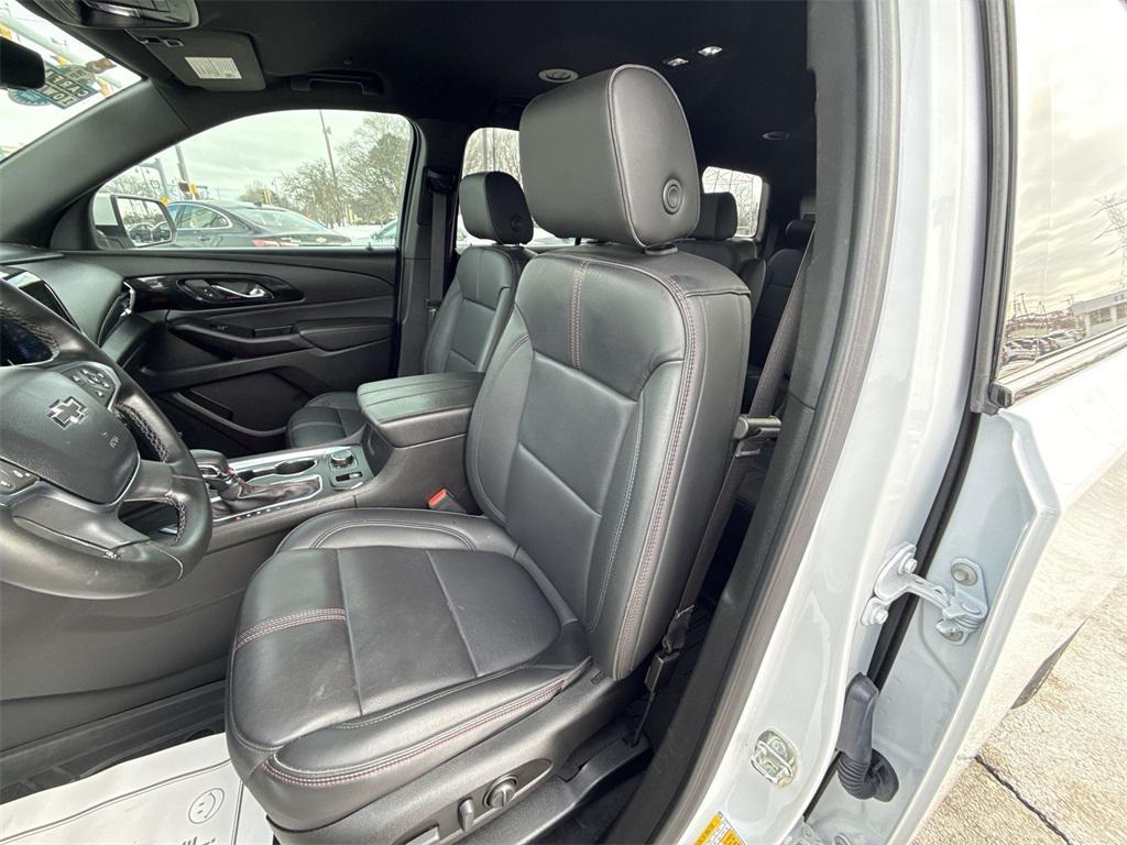 used 2023 Chevrolet Traverse car