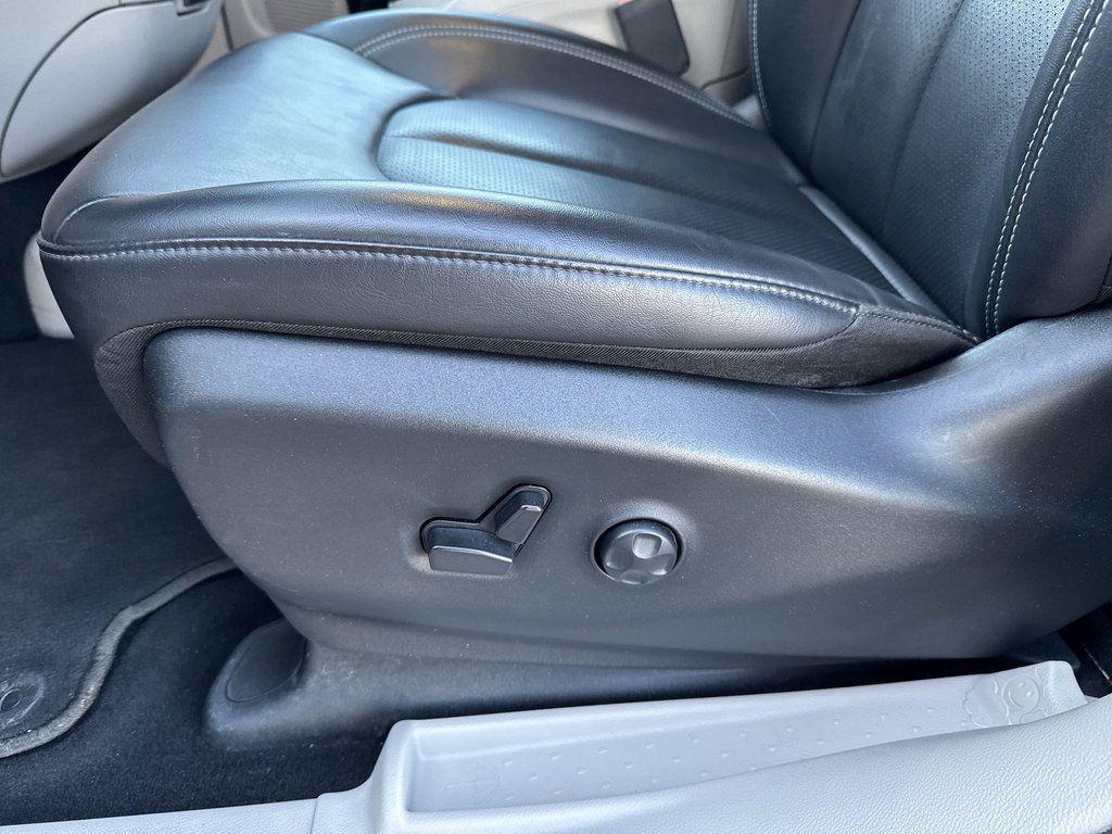 used 2023 Chrysler Pacifica car, priced at $23,996