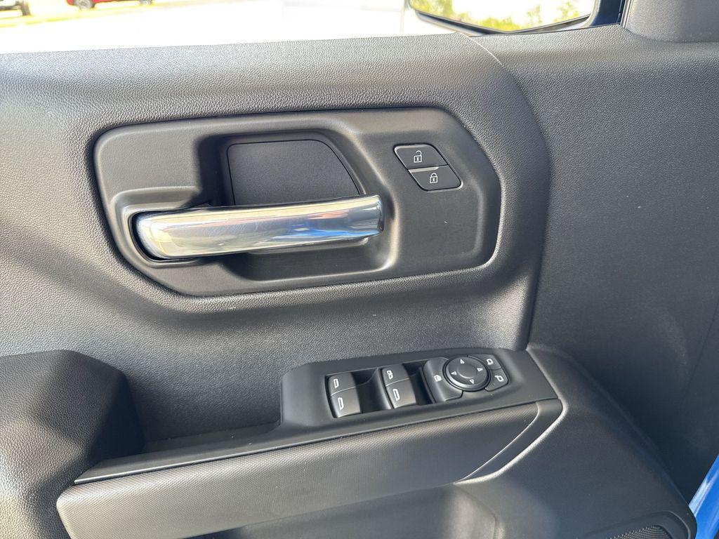 used 2025 Chevrolet Silverado 1500 car, priced at $38,951