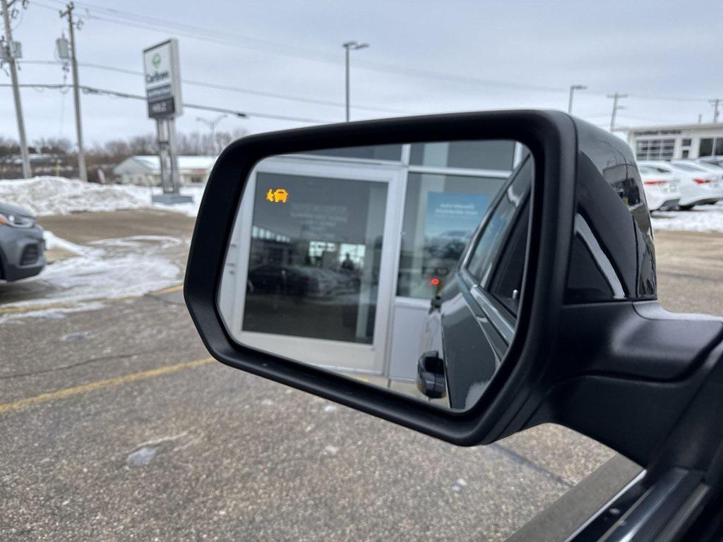 used 2023 Chevrolet Traverse car, priced at $31,628