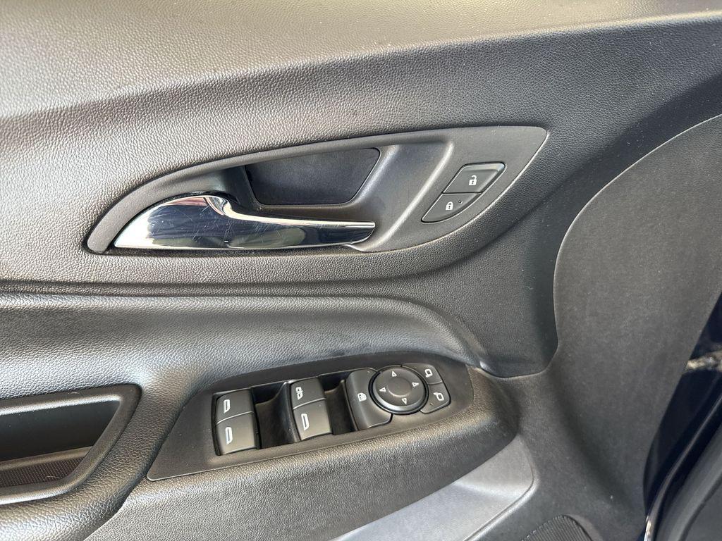 used 2020 Chevrolet Equinox car, priced at $11,993