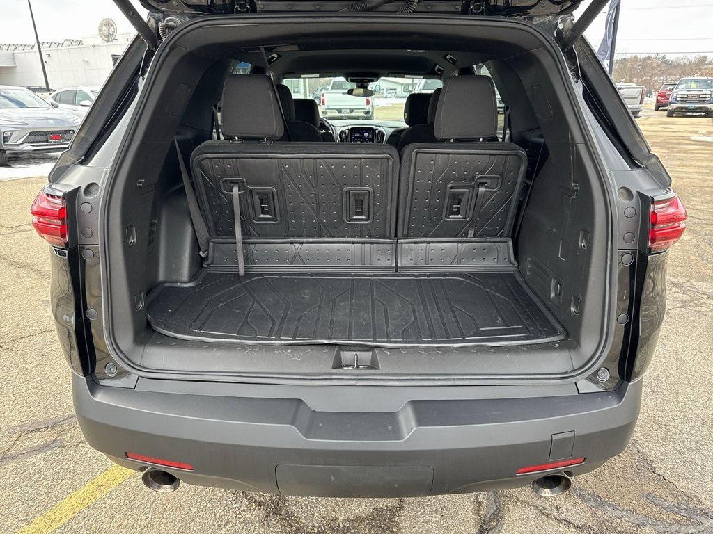 used 2023 Chevrolet Traverse car, priced at $30,451