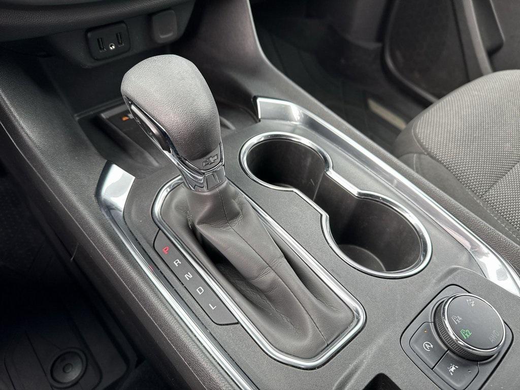 used 2023 Chevrolet Traverse car, priced at $30,451