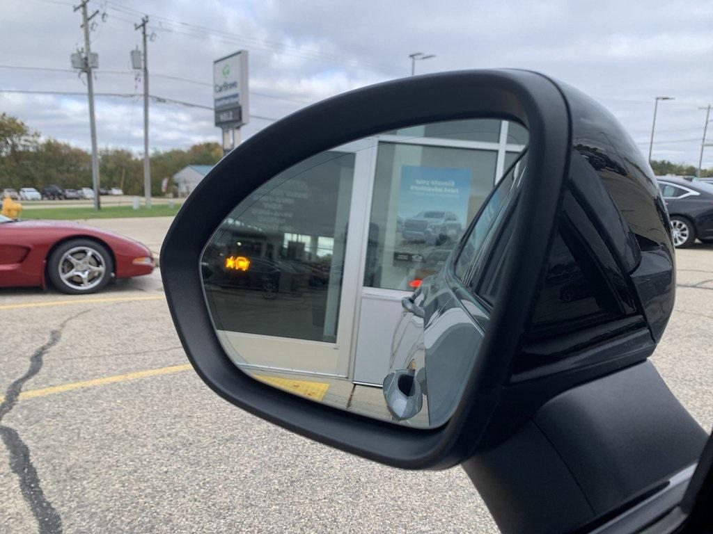 used 2025 Buick Envision car, priced at $30,369