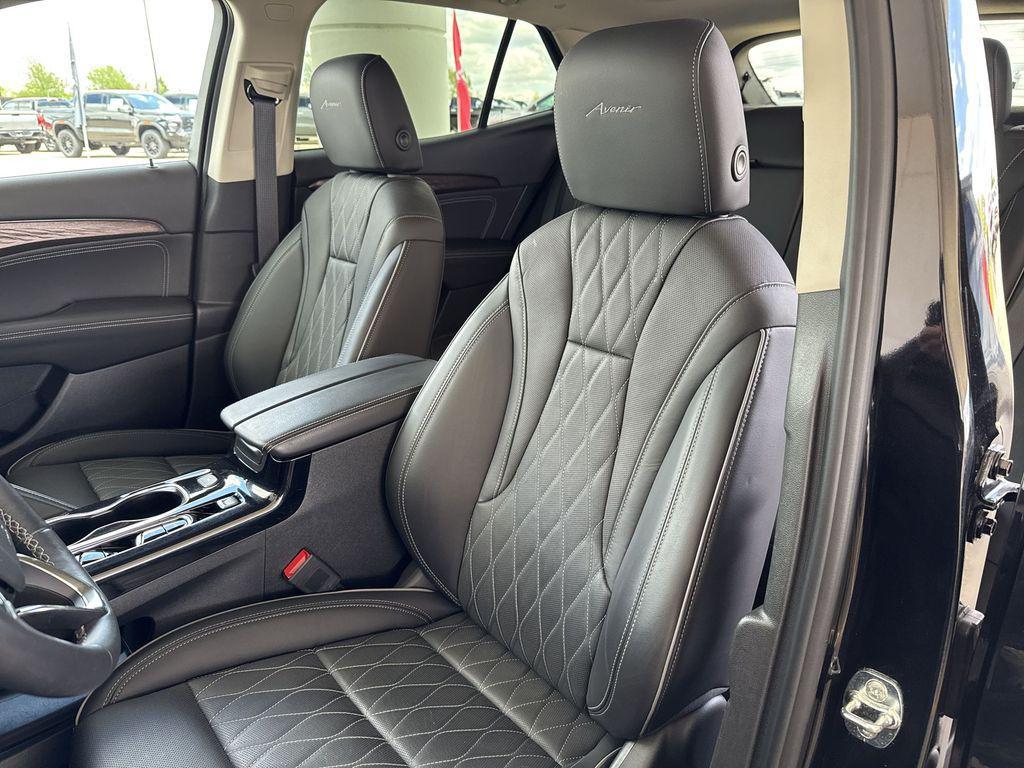 used 2023 Buick Envision car, priced at $33,984