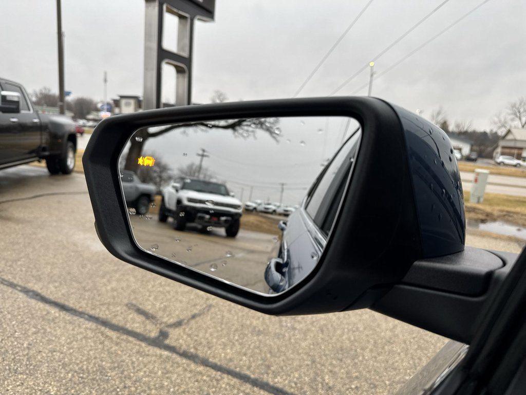 used 2024 Chevrolet Equinox car, priced at $21,994