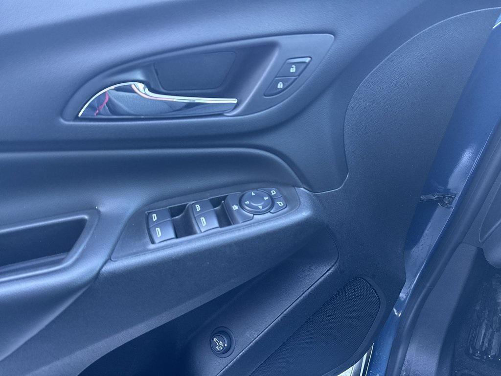 used 2024 Chevrolet Equinox car, priced at $21,476