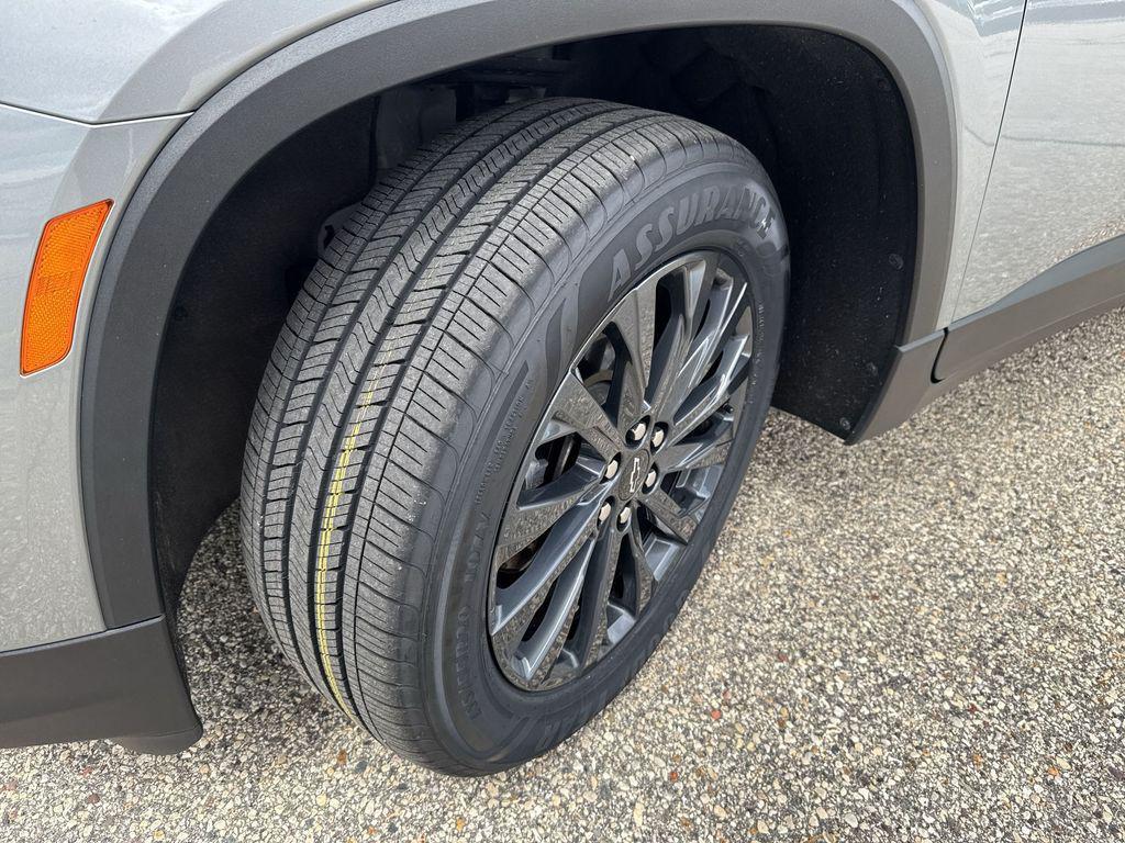used 2023 Chevrolet Traverse car, priced at $37,926
