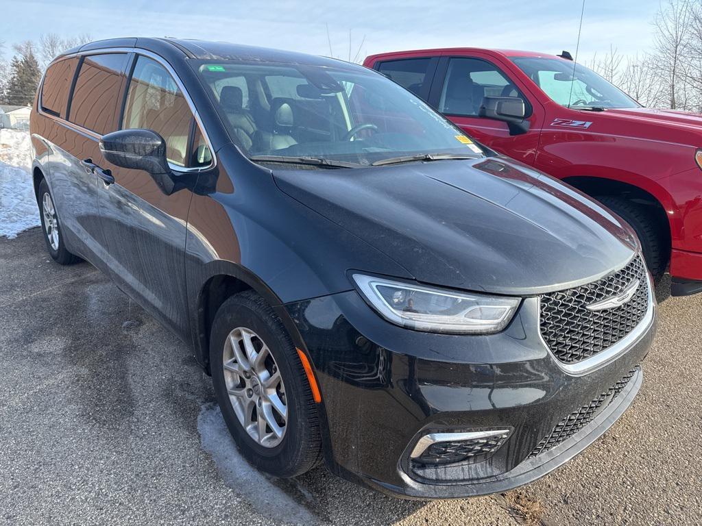 used 2023 Chrysler Pacifica car, priced at $25,351