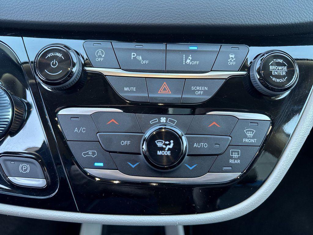 used 2023 Chrysler Pacifica car, priced at $24,953