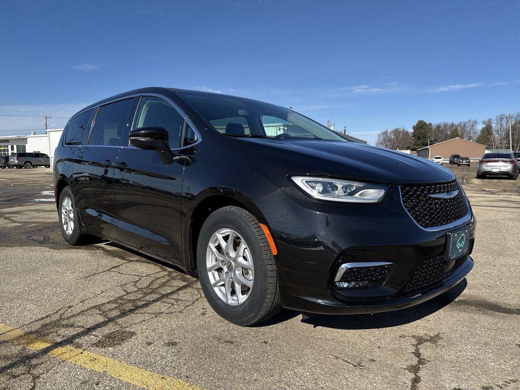 used 2023 Chrysler Pacifica car, priced at $24,953