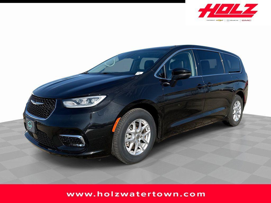 used 2023 Chrysler Pacifica car, priced at $24,953