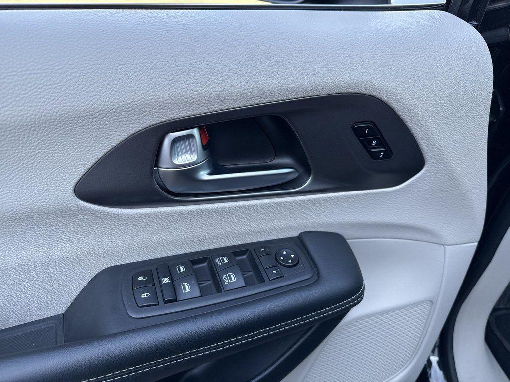 used 2023 Chrysler Pacifica car, priced at $24,953