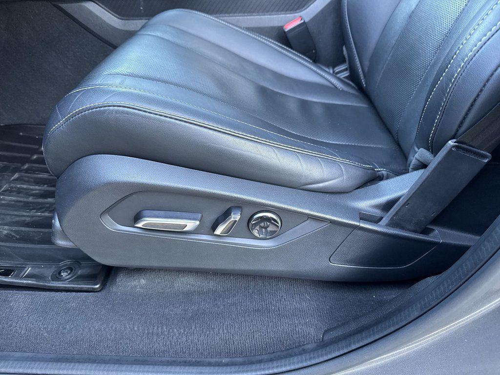 used 2022 Acura MDX car, priced at $25,424