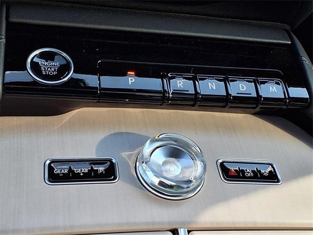 new 2025 Lincoln Navigator car, priced at $105,778