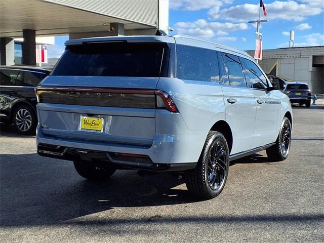 new 2025 Lincoln Navigator car, priced at $99,442
