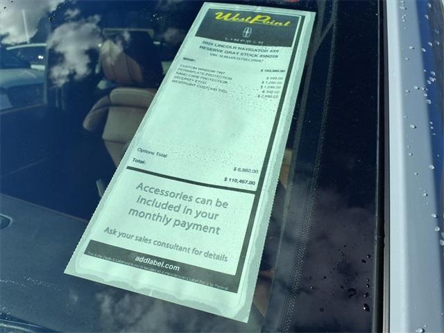 new 2025 Lincoln Navigator car, priced at $99,442