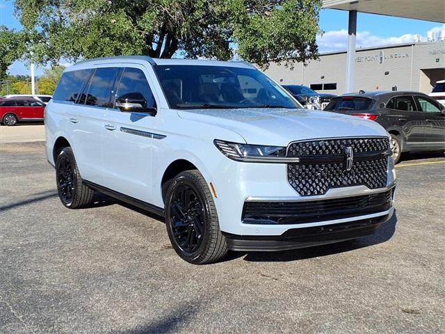 new 2025 Lincoln Navigator car, priced at $99,442