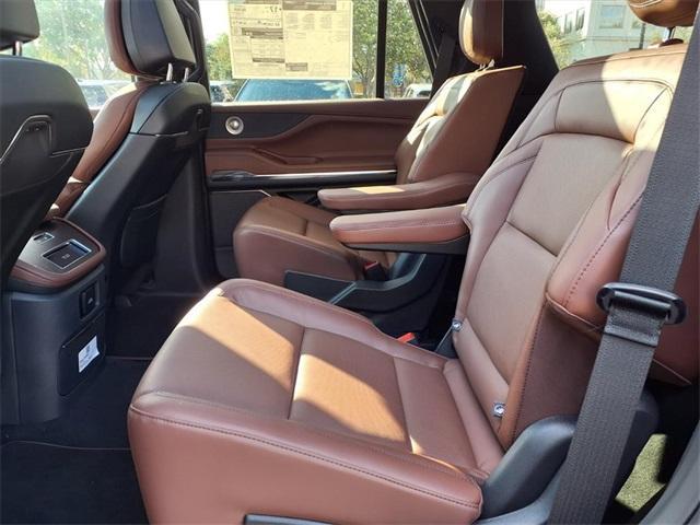 new 2025 Lincoln Navigator car, priced at $99,442