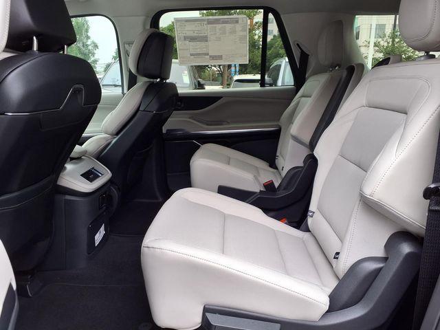 new 2026 Lincoln Navigator car, priced at $90,573