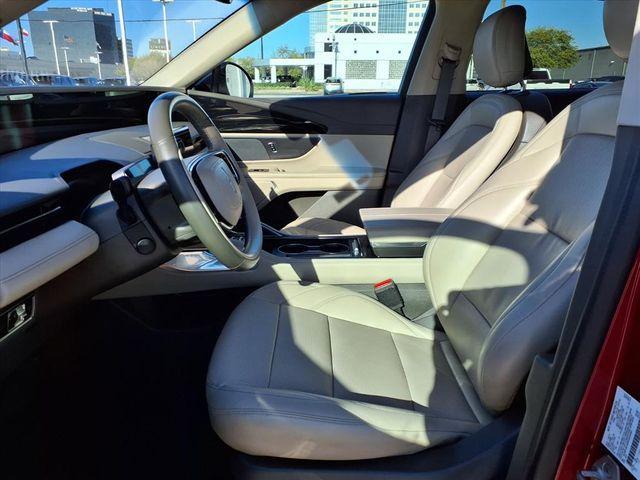 used 2024 Lincoln Nautilus car, priced at $40,391